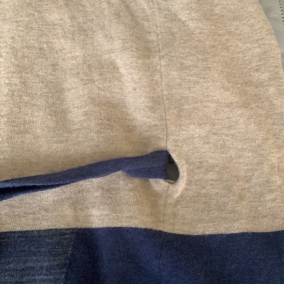 BCBG sweater - Picture 7 of 8